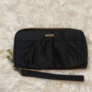 Travelon Travel Black Wallet